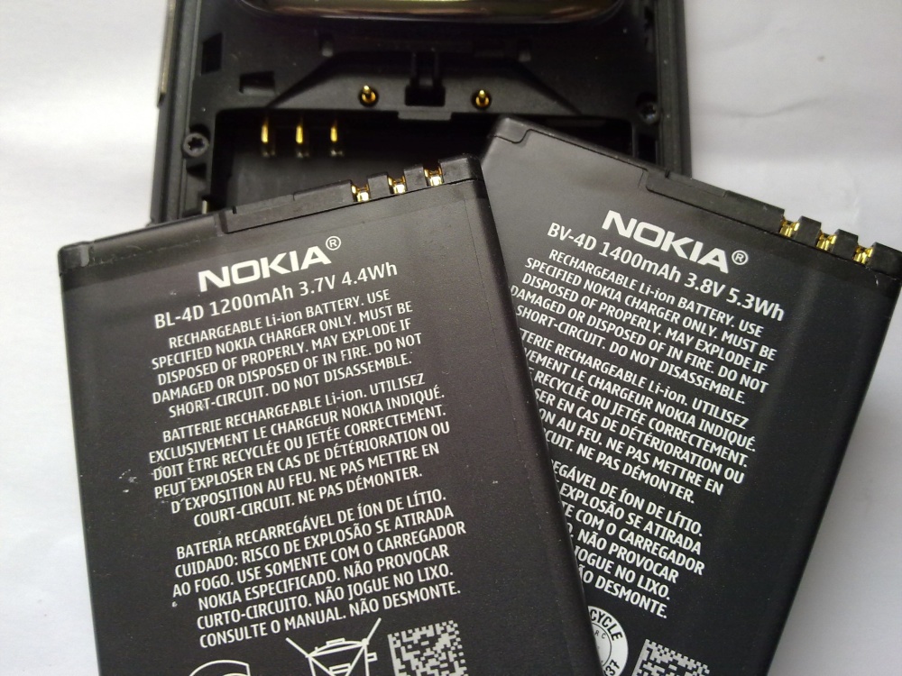 Batteries Schmatteries - Nokia 808 options!