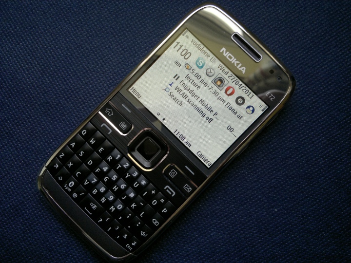 Pimping the Nokia E72 - software for 2011
