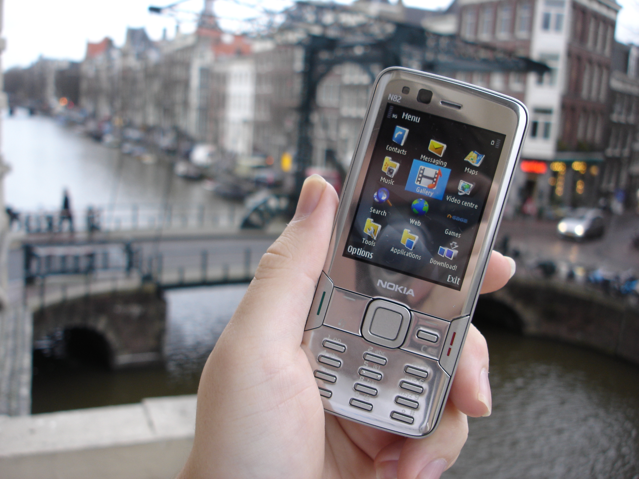 Nokia N82 - part 1 - The Physical, the Camera review - All About Symbian