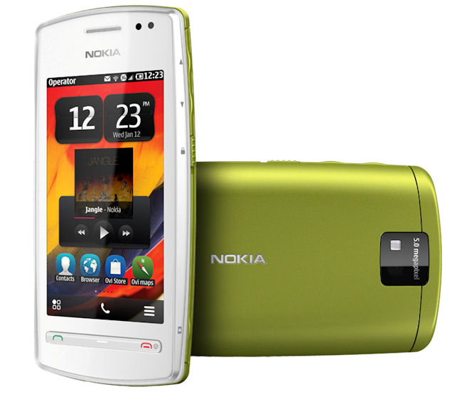 Nokia 600 - loud sound and NFC for the mid tier