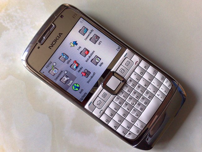 Nokia E71 review - All About Symbian