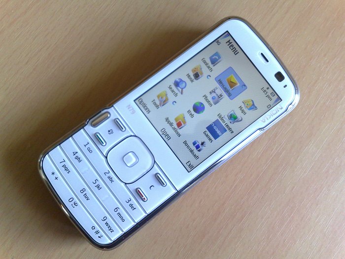 Review: Nokia N79 - Full of toys for the mainstream