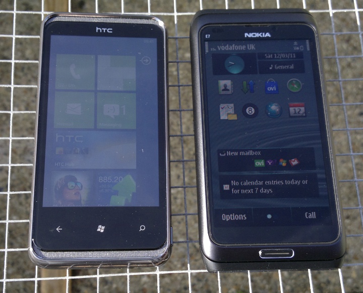HTC 7 Pro vs Nokia E7