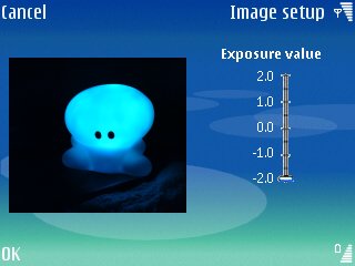 Knocking exposure down a couple of notches can help when focussing bright subjects