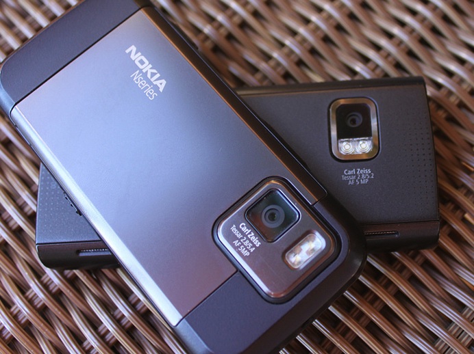 Nokia X6 and N97 mini