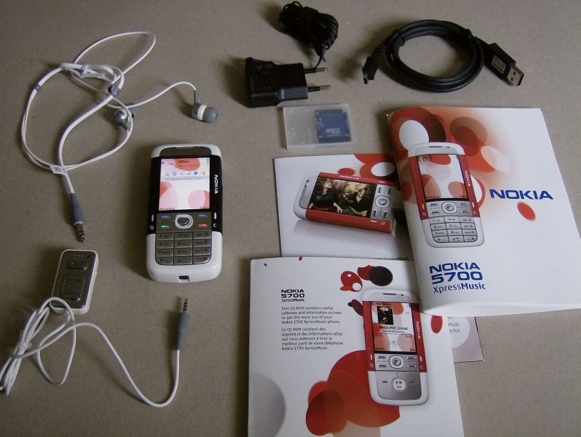 Nokia 5700 sales package