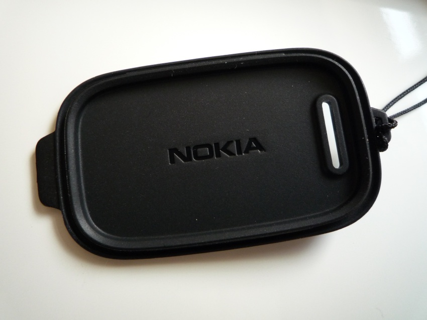 CC-3046 case redesign from Nokia for the 808