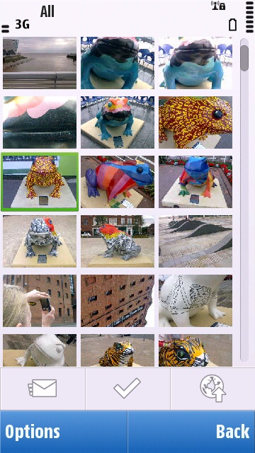 Symbian^1 photo gallery thumbnail view