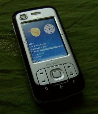 Nokia 6110 Navigator music player