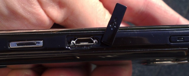 i8910 HD review photo