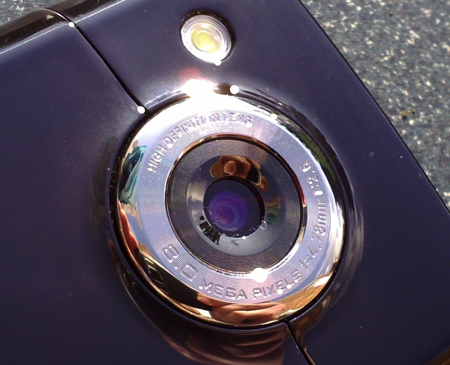 i8910 HD review photo